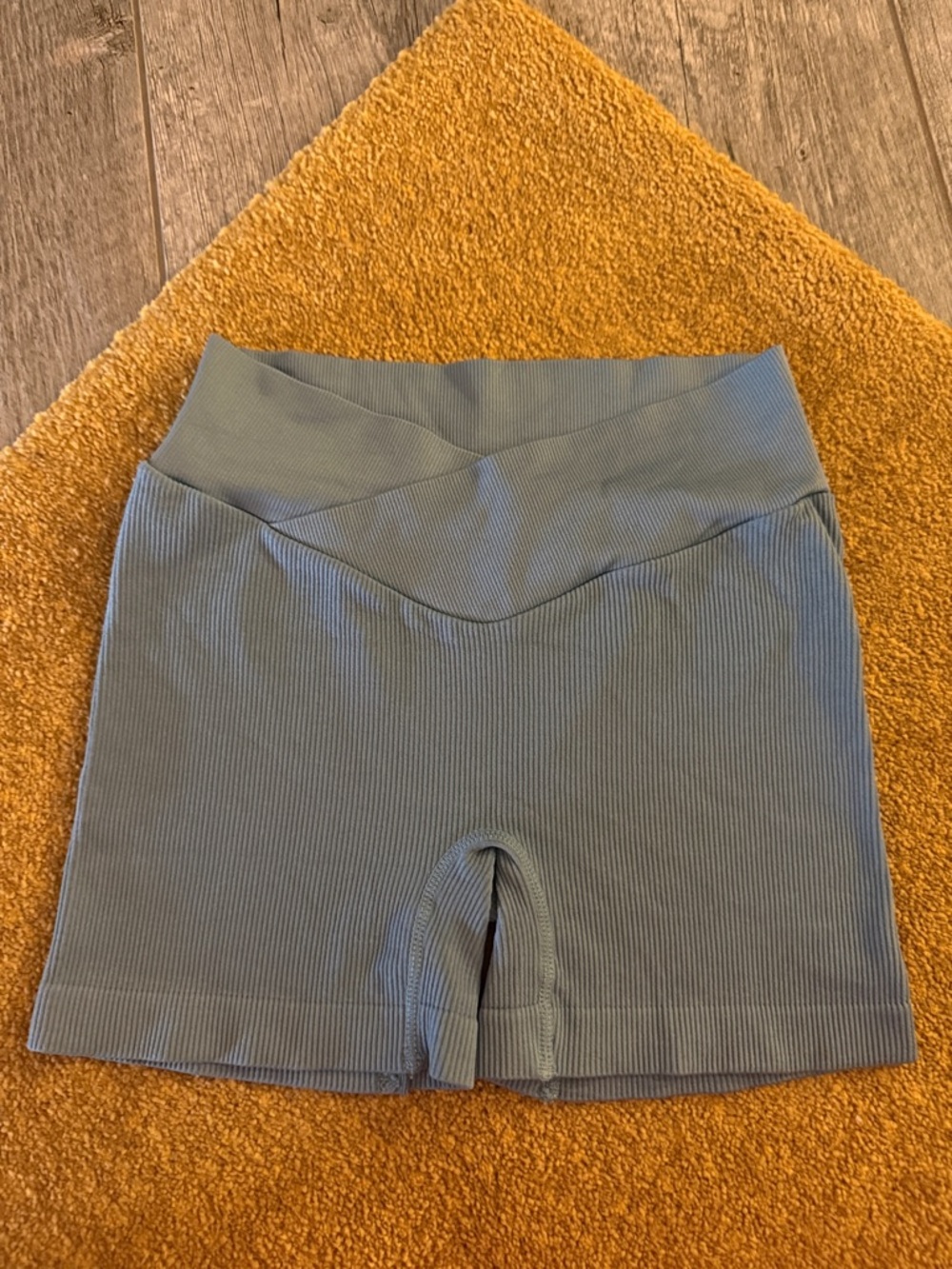 Seamless Ribbed High-Waist Women's Shorts - Sage